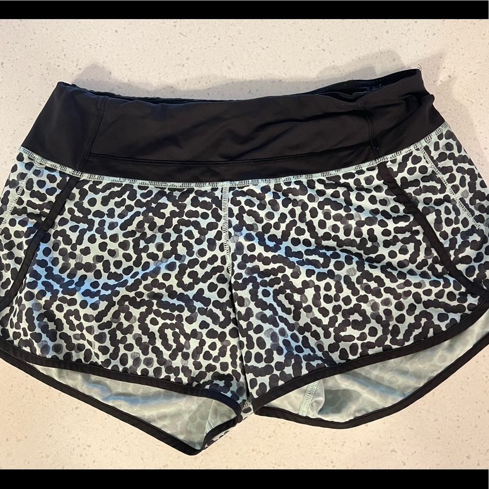 Lululemon 4-way stretch run times 4” short